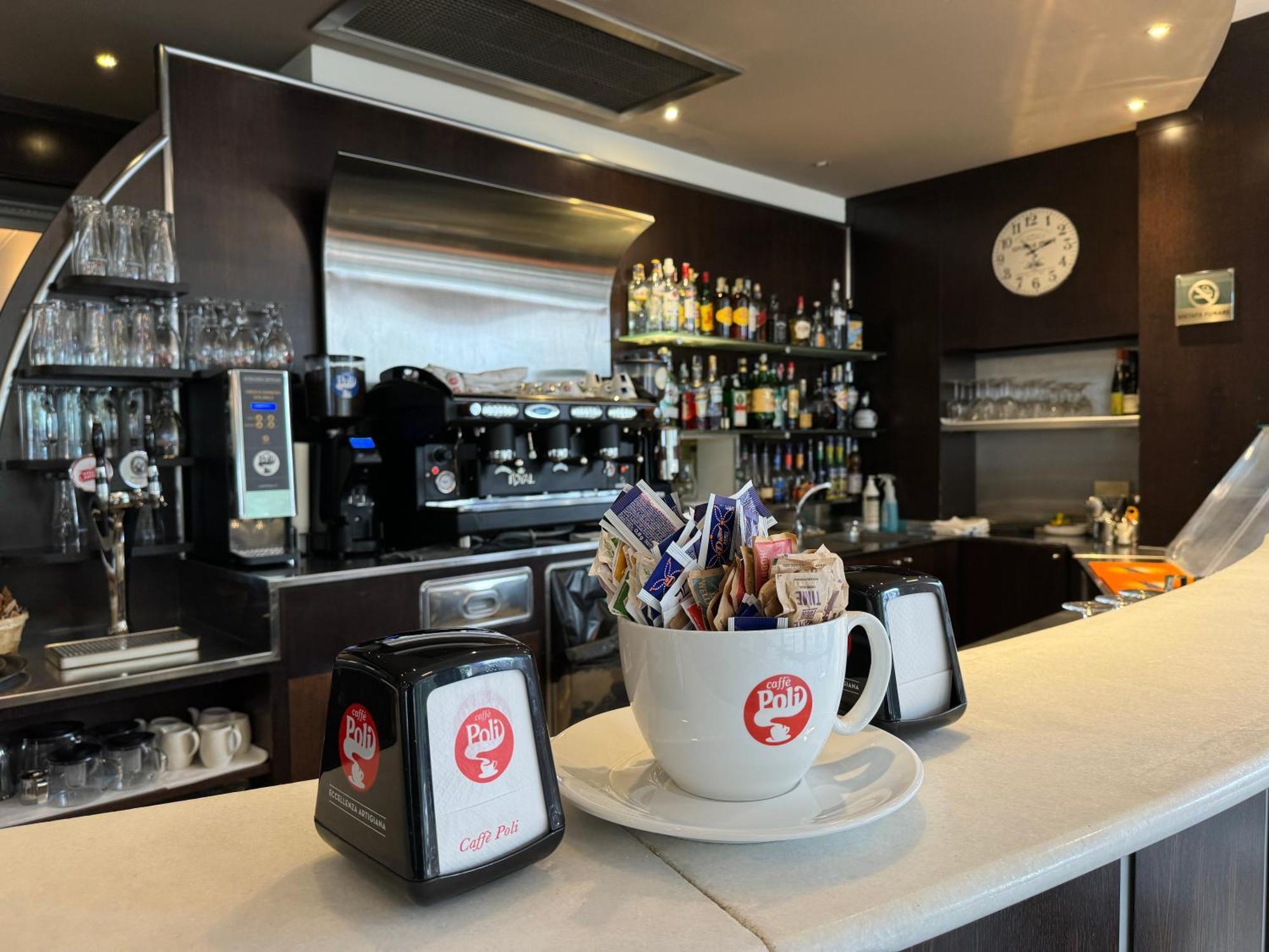 Euro Hotel Imola Esterno foto