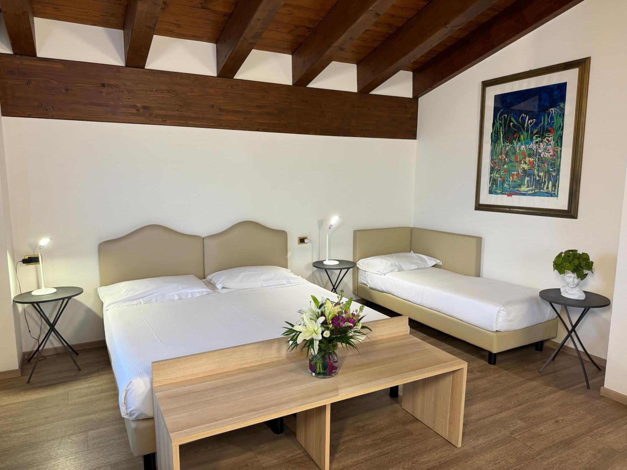 Euro Hotel Imola Esterno foto