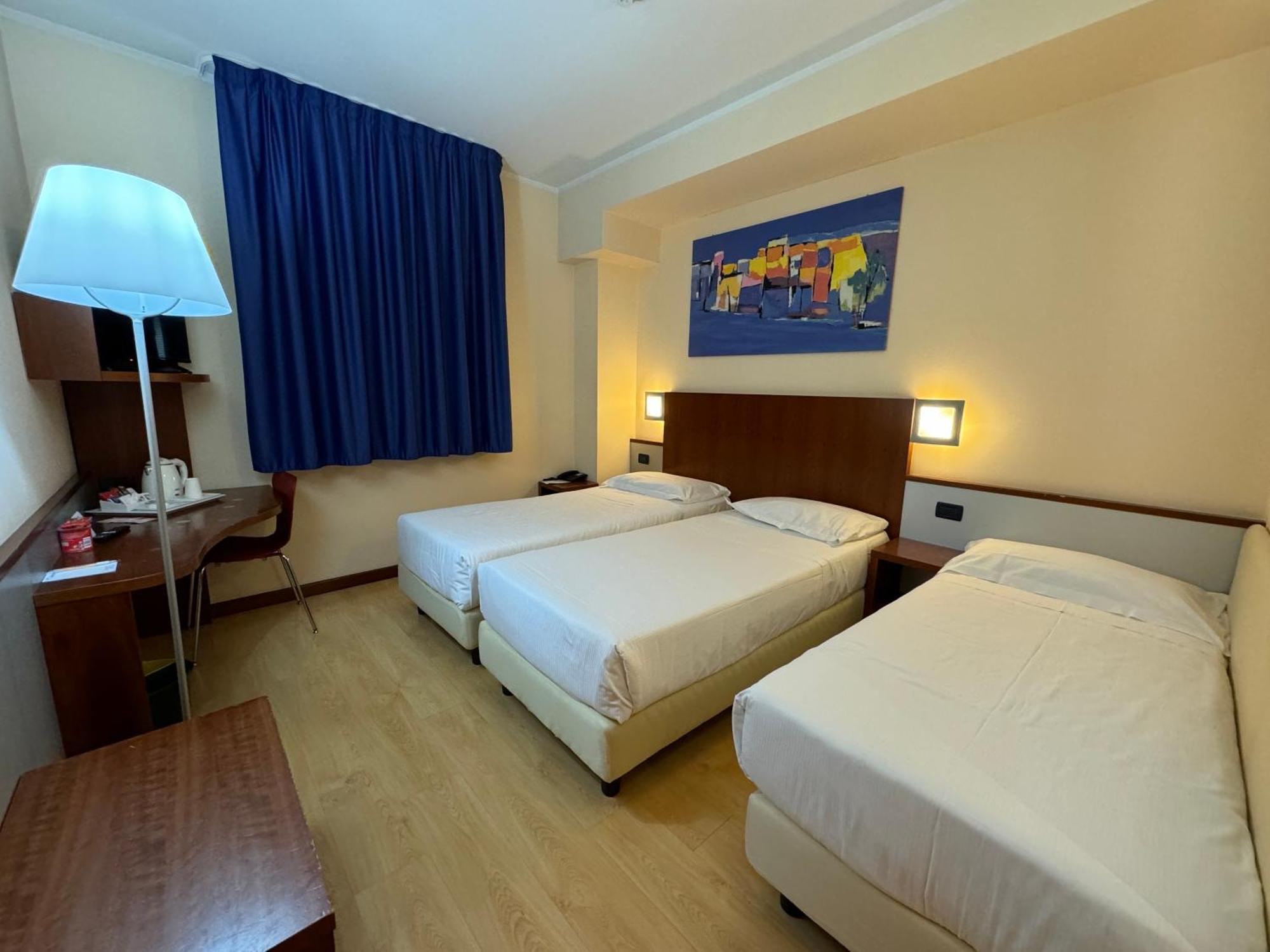 Euro Hotel Imola Esterno foto