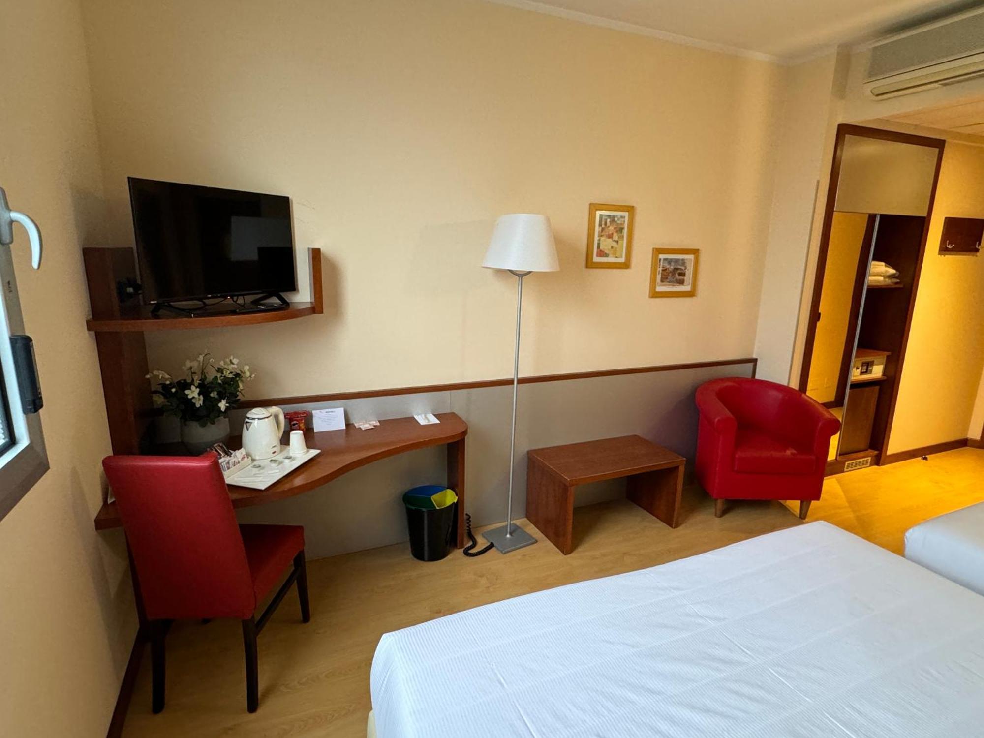 Euro Hotel Imola Esterno foto