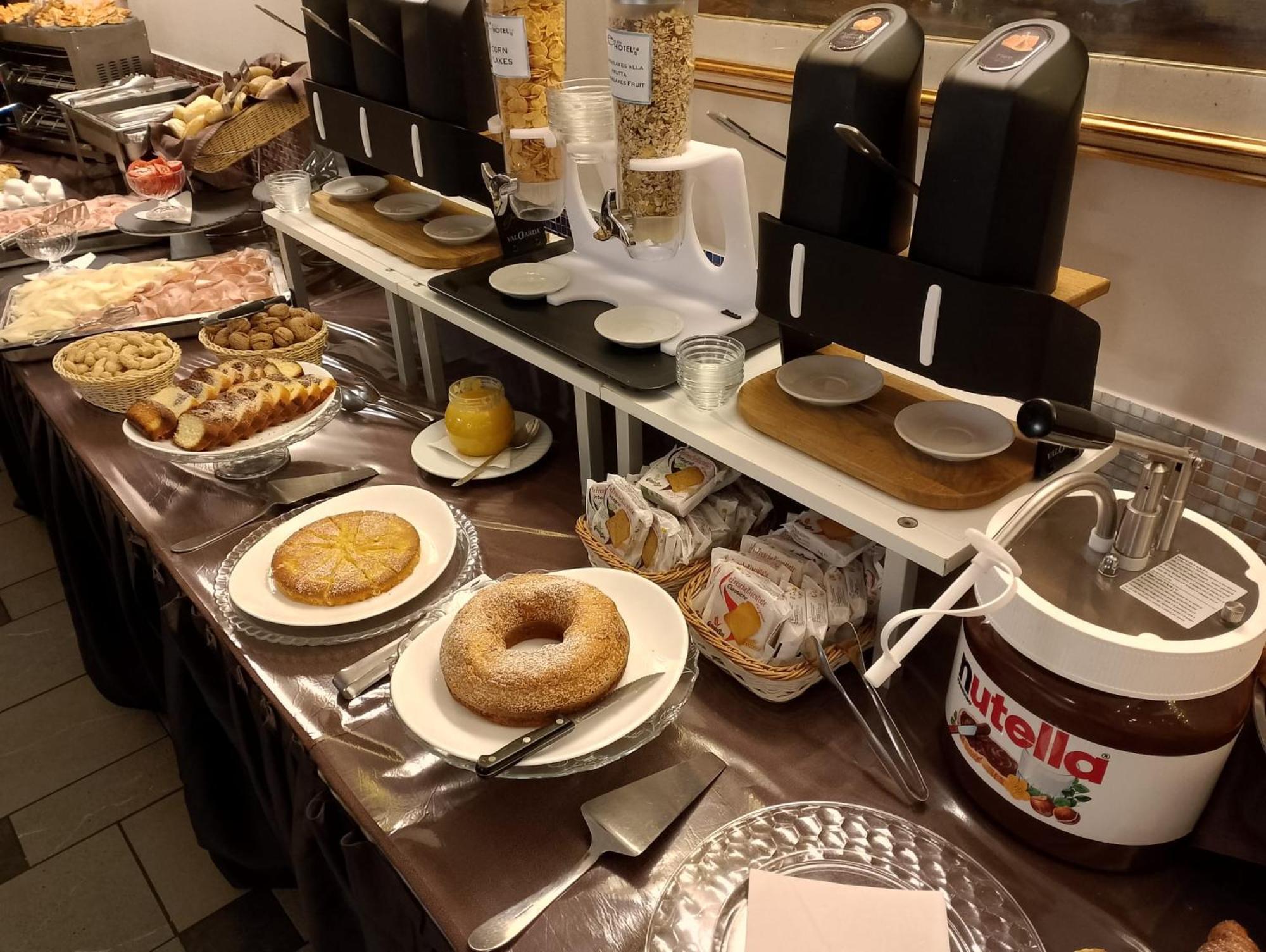 Euro Hotel Imola Esterno foto