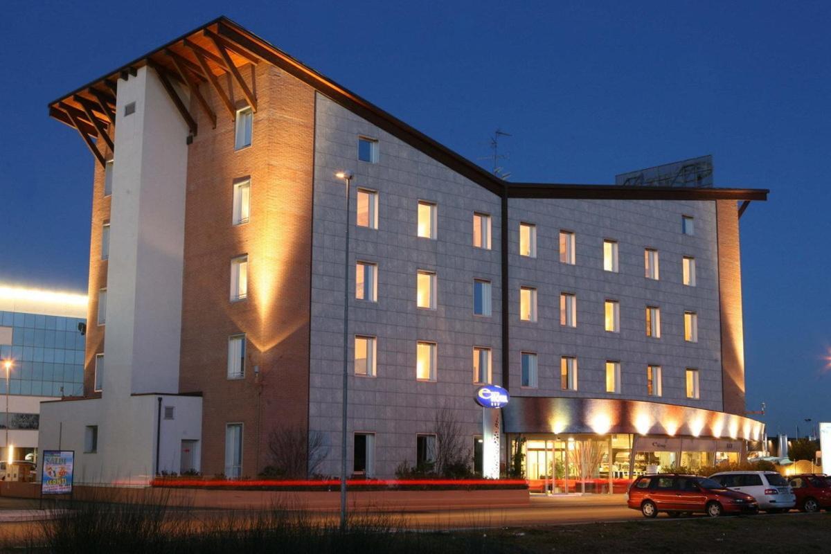 Euro Hotel Imola Esterno foto